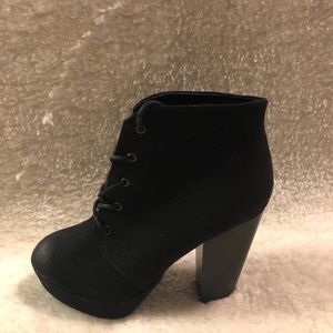 Cute Ankle Booties with laces